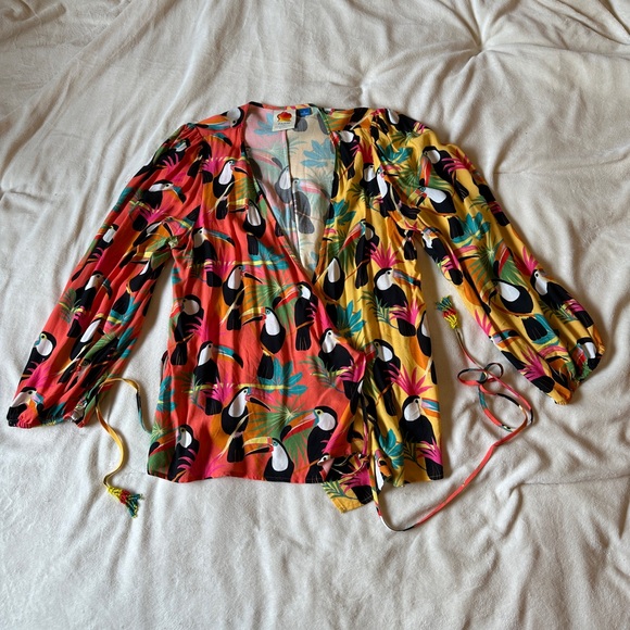 Discontinued FARM for Anthropologie Farm Rio Rainforest Wrap Blouse Toucans - Picture 4 of 12